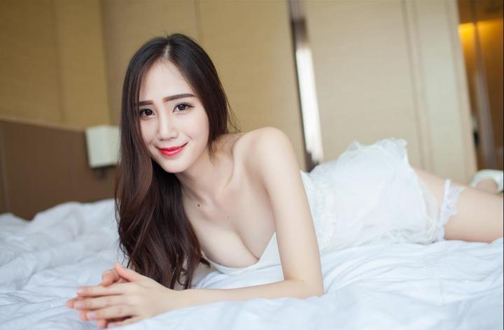 YSL水蜜桃色潮流趋势